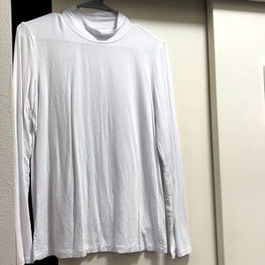 Women’s Tahari white shirt stretch